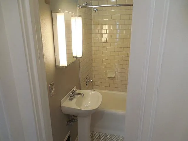 3501 University Ave — Photo 9