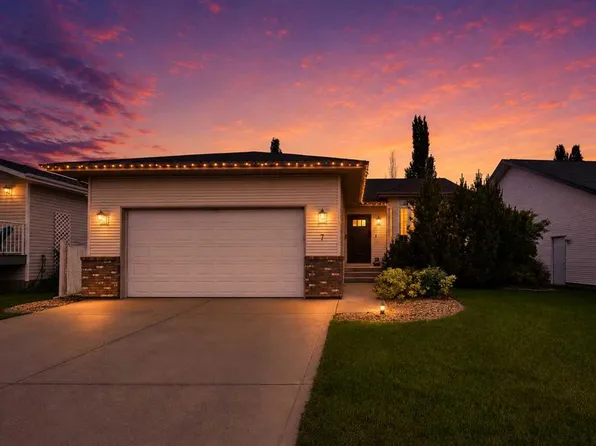 7 W Logan Close, Red Deer, AB T4R 2N9