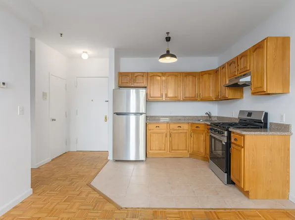 129 Carroll Street image 1 of 14