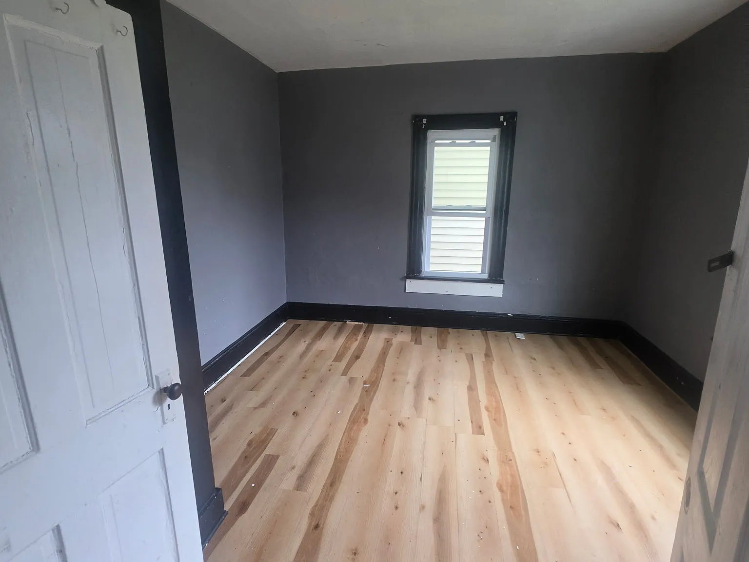 3 bed, 1250 sqft, $1,200 — Photo 1