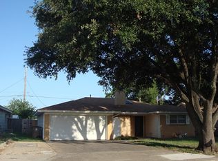 242 Robin Hood Trl, San Angelo, TX 76901