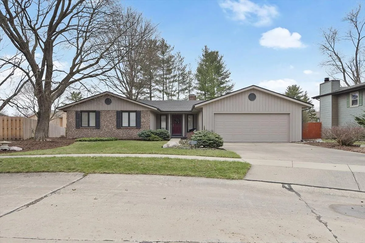 803 Ayrshire Dr photo 1
