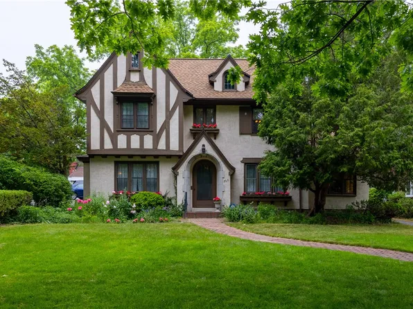 560 Seneca Pkwy, Rochester, NY 14613