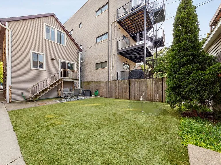 1836 W Rice St — Photo 16
