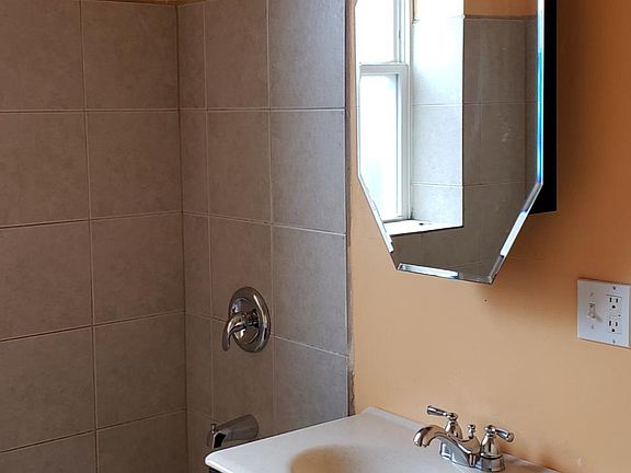 3rd image of 6717 S Cornell Ave APT 3