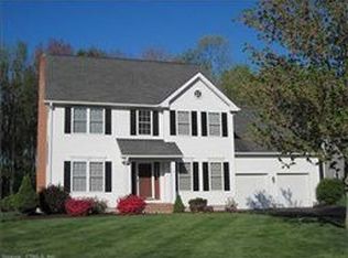 39 Centerbrook Dr, Farmington, CT 06032