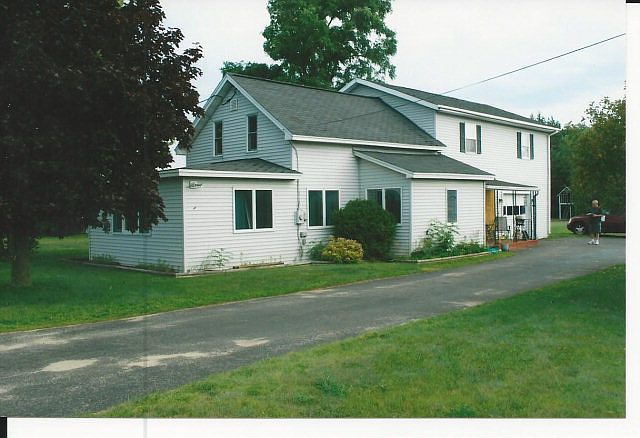 1st image of 84 Grandview Dr