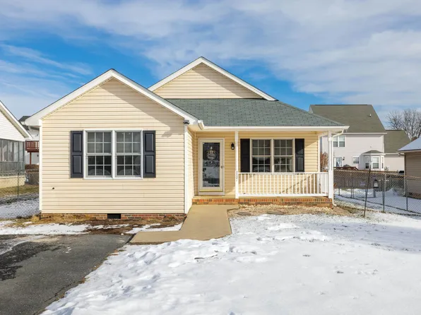 2301 Mosley St, Waynesboro, VA 22980