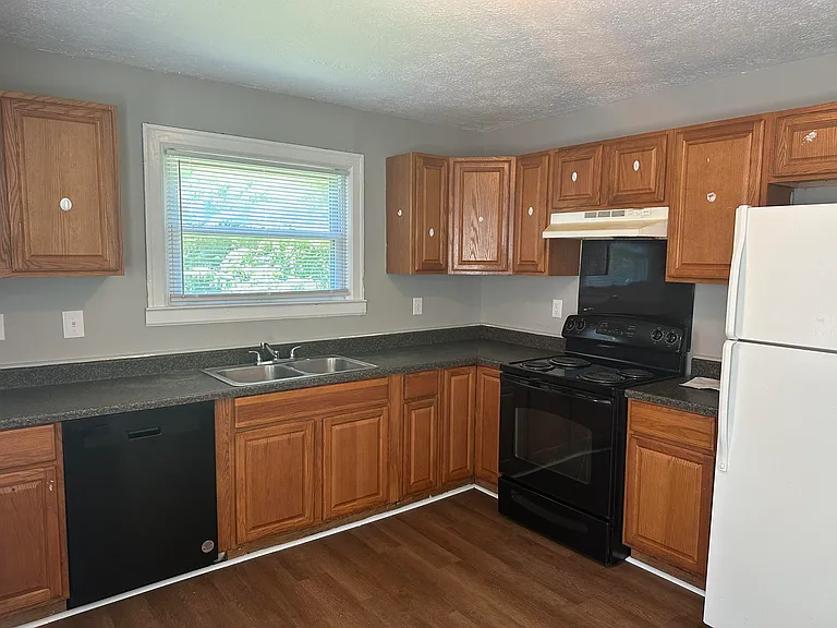 148 Fairlawn Ave — Photo 4