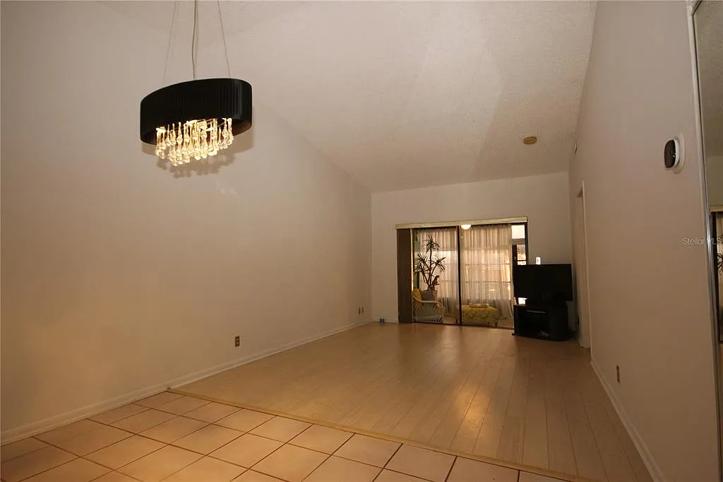 2 bed, 2.0 bath, 935 sqft, $1,750 — Photo 3
