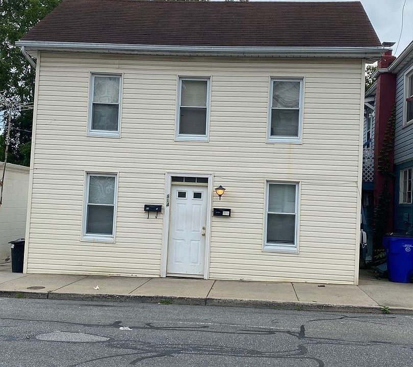 1st image of 814 S Potomac St #1