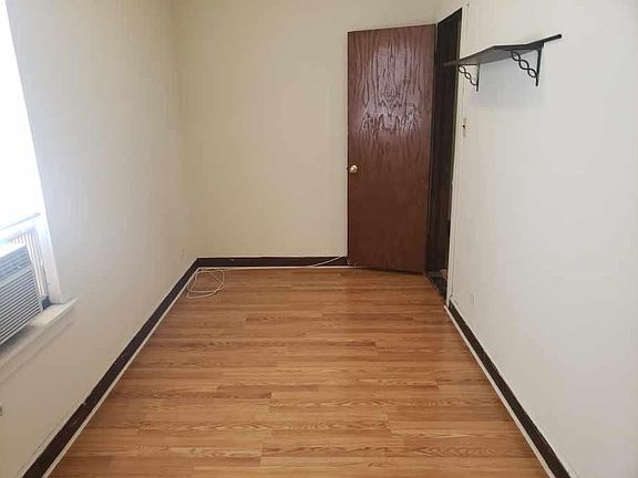 5th image of 2446 N Marshfield Ave #2F