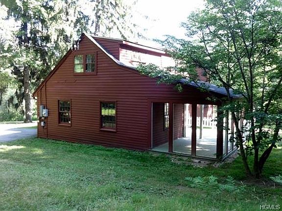 2nd image of 1 Fieldstone Ct