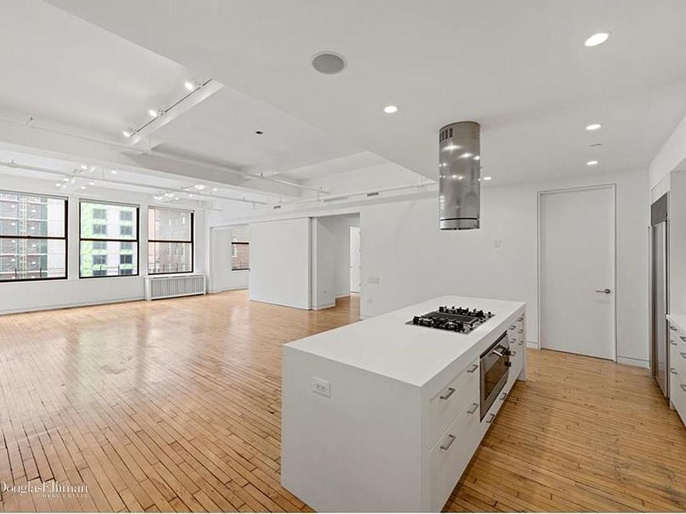 1st image of 144 W 27th St Rm 8