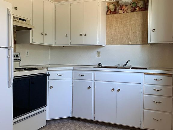 2nd image of 1472 12th St APT 2