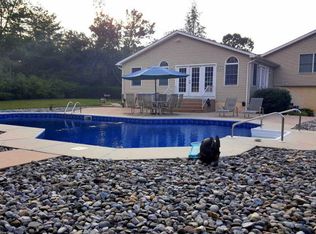 374 Russell Mill Rd, Swedesboro, NJ 08085