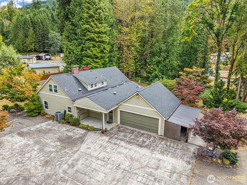 5th image of 215 Walnut Acres Road