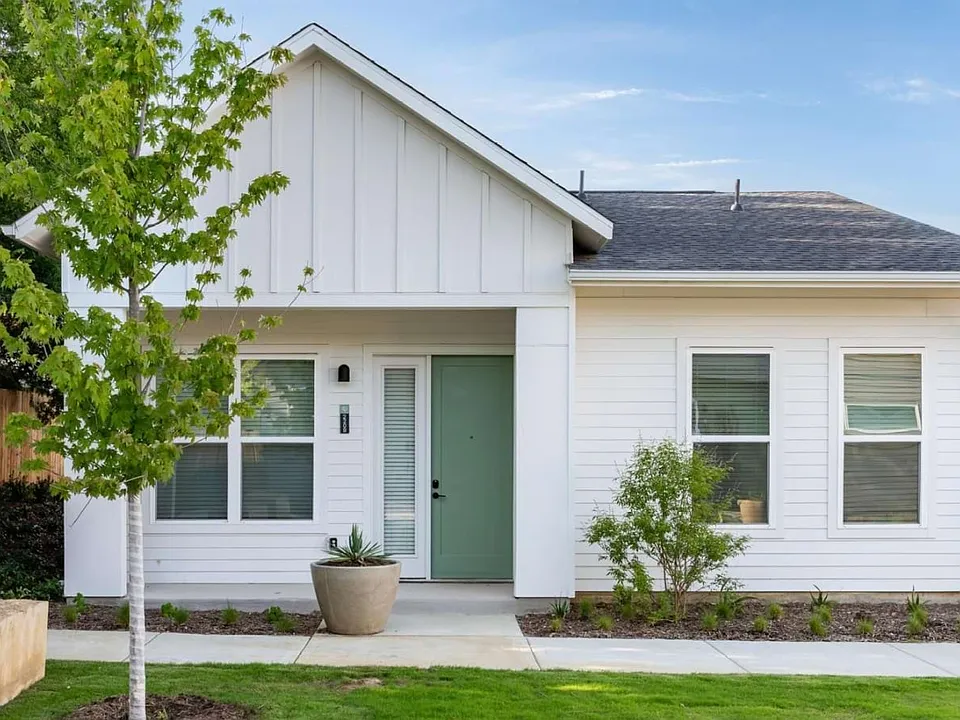 2255 N Bonnie Brae St #PERCHA1