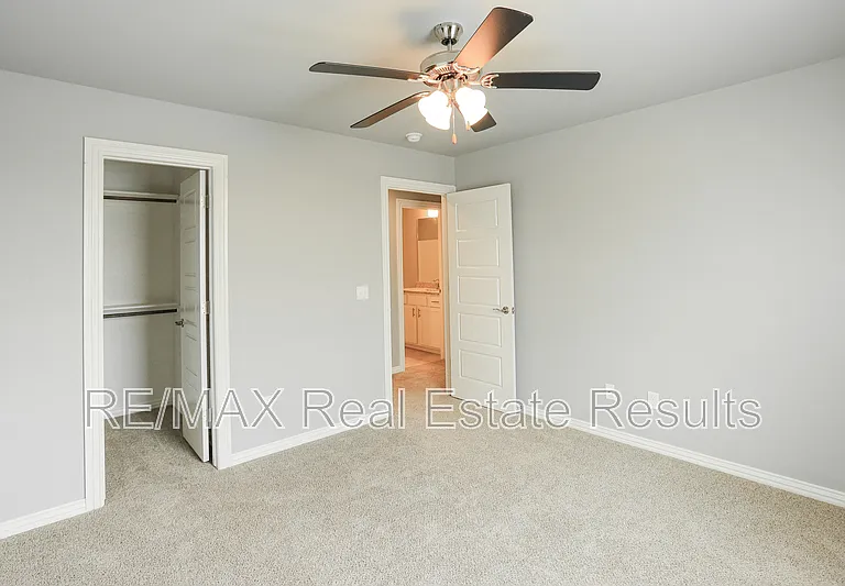 5911 SW Gentle Winds Ave — Photo 24