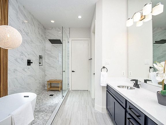 3rd image of 5217 Inker St #B