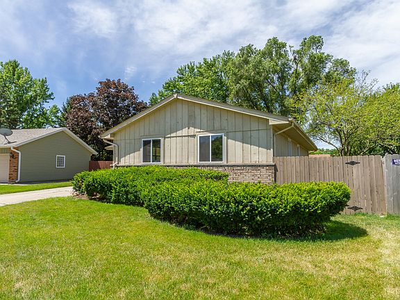 3rd image of 312 Dartmouth Dr