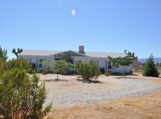 4831 Dos Palmas Rd, Phelan, CA 92371