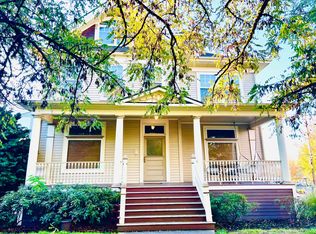 1304 SE Madison St APT 4, Portland, OR 97214