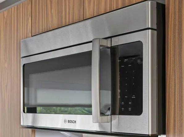 325 Lafayette Avenue image 4 of 8