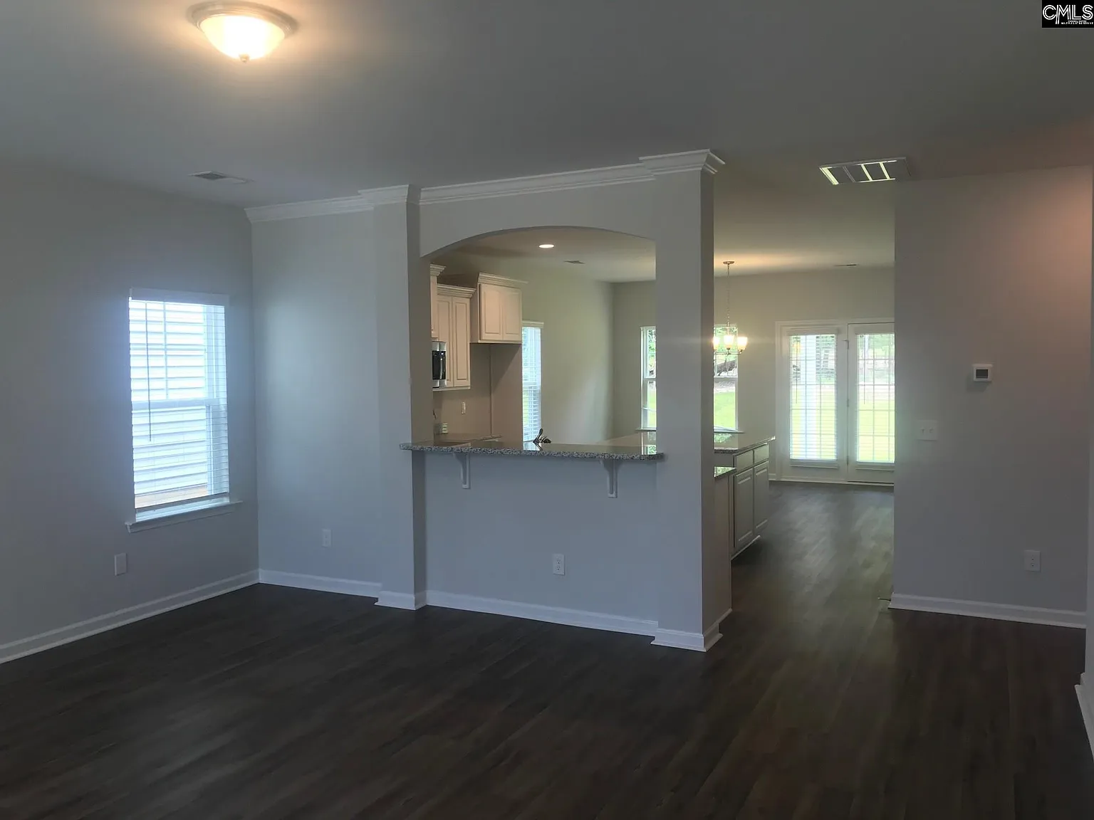 4 bed, 2295 sqft, $2,450 — Photo 4