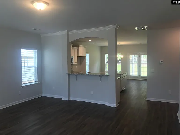1355 Tamarind Ln — Photo 4