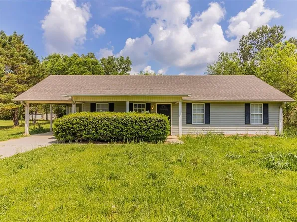 67 Jennifer Ln, Rydal, GA 30171