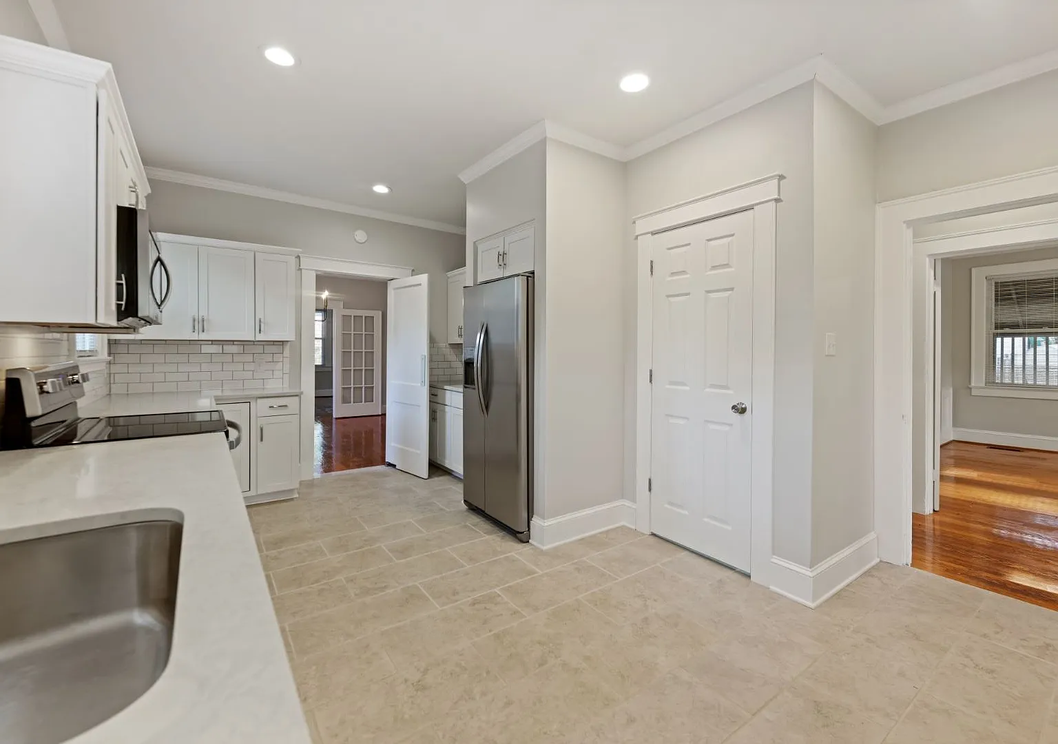 1015 S. Hawthorne Rd — Photo 4