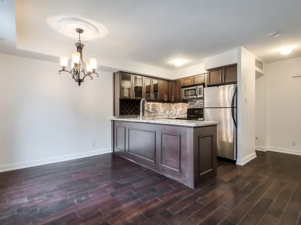 21 Pirandello St #1215, Toronto, ON M6K 3P4