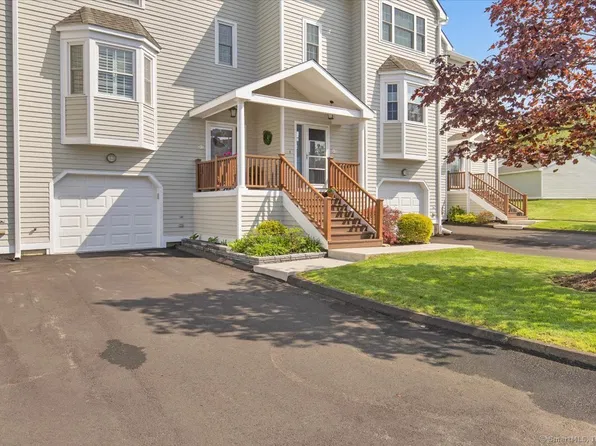 19 Saint Andrews Circle #2, Wallingford, CT 06492