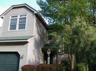 27 Lookout Mountain Dr, Lake George, NY 12845