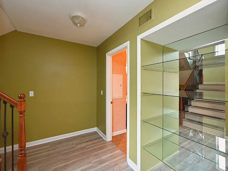215 Summit Ridge Dr — Photo 22