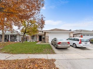 1240 Moonlight Dr, Ceres, CA