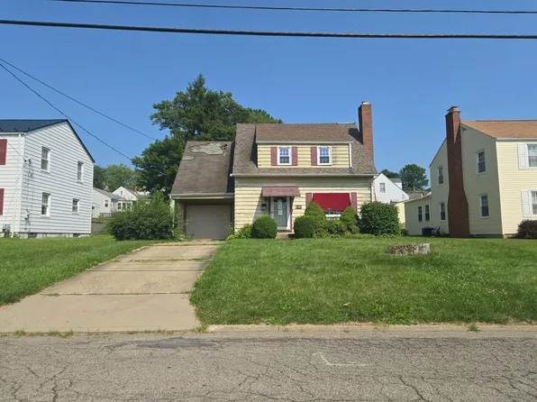 749 Pershing St, Ellwood City, PA 16117