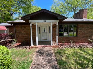 101 Hillcrest Dr, Huntersville, NC 28078