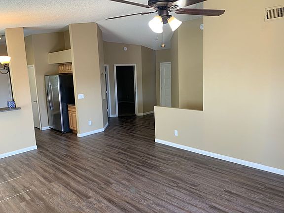 3rd image of 4022 E Covina St #21226822-0