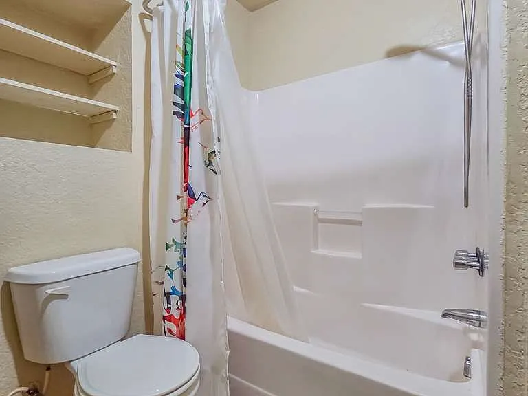 432 Washington St — Photo 22