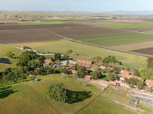 547 Mission Vineyard Rd, San Juan Bautista, CA 95045