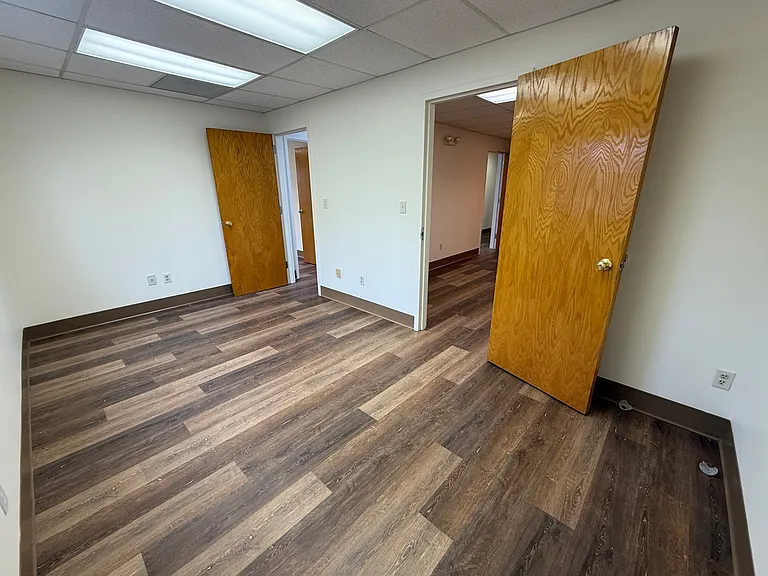 1230 Woodland Dr #117 — Photo 14
