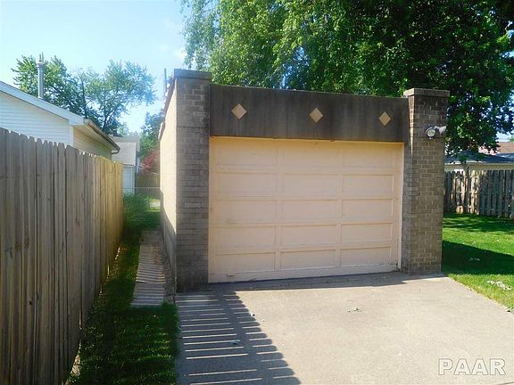 5th image of 2228 W Kellogg Ave