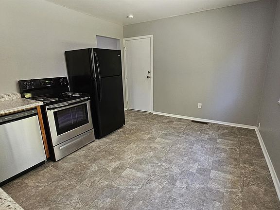 5th image of 1840 Lotushill Dr