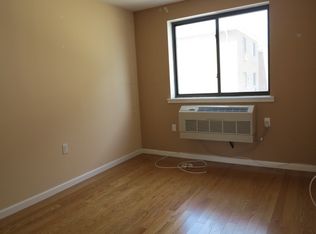 2546 14th St #2C, Astoria, NY 11102