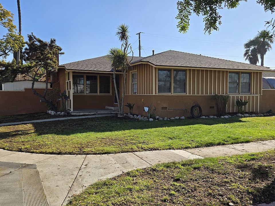 1st image of 12912 S Saint Andrews Pl