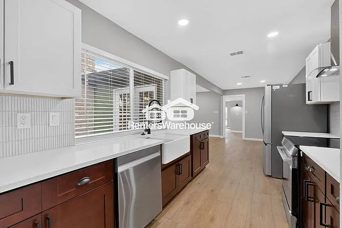 1207 Creekwood Ct — Photo 17