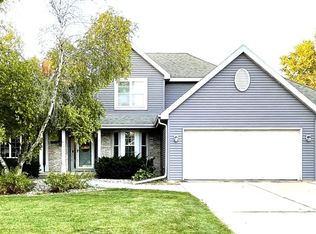 1864 Steven St, Sun Prairie, WI 53590