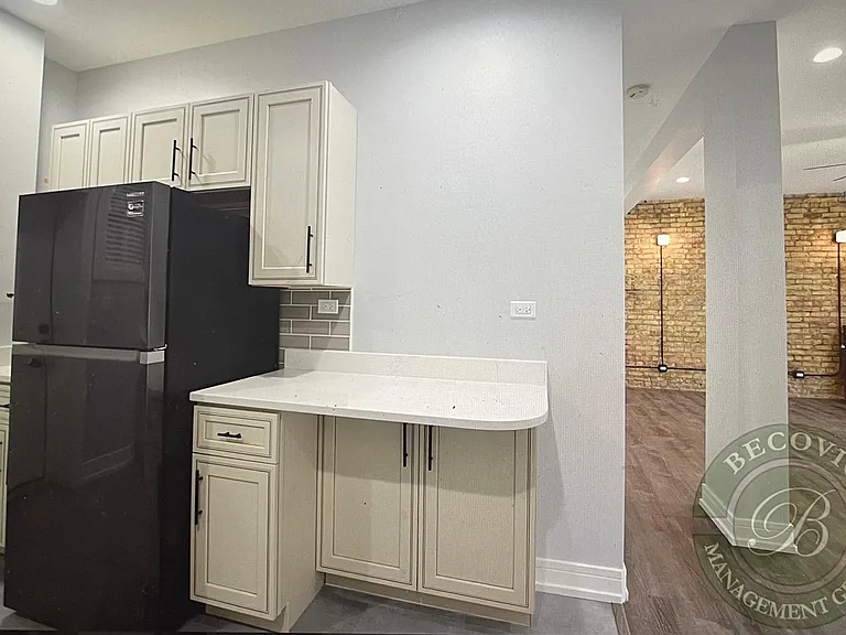 6103 N Winthrop Ave #2 — Photo 7